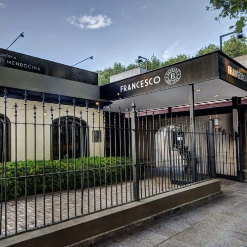 Fachada-Fernanda-Rivarola-1-scaled-e1749581374887
